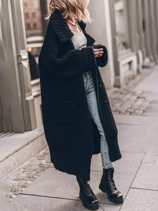 Cardigan long oversize noir en tricot côtelé à col en lapel, ouvert, coupe ample