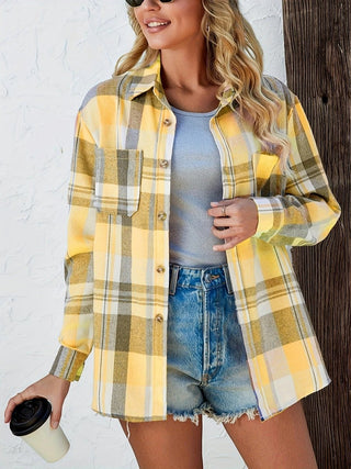 Chemise à carreaux jaune et blanc, col chemise, rangée de boutons, silhouette ample