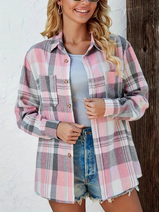 Chemise à carreaux rose et gris avec poche poitrine, fermeture boutonnée, style ample