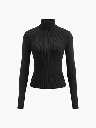 Pull léger en maille côtelée à col roulé, couleur noire, vue de face, manches longues.